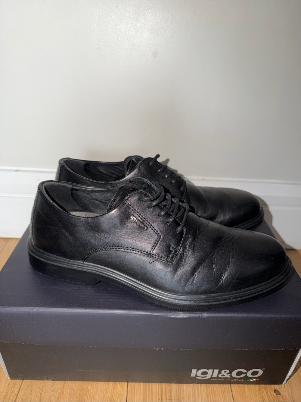Igi&Co Men's Black Leather Derby Shoes - Classic Laced dress shoes loafers